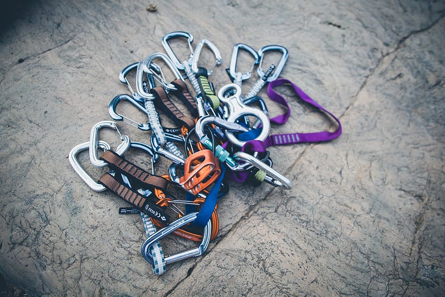 CLIMBING GEAR climbing gears